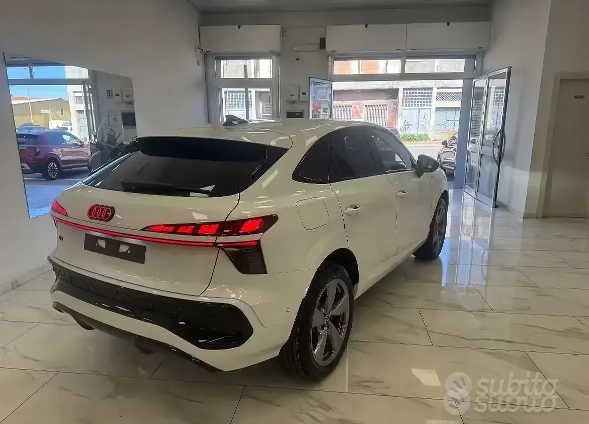 Nuova Audi Q3 Comfort 150 CV (110 kW) 2026 Bianco SUV