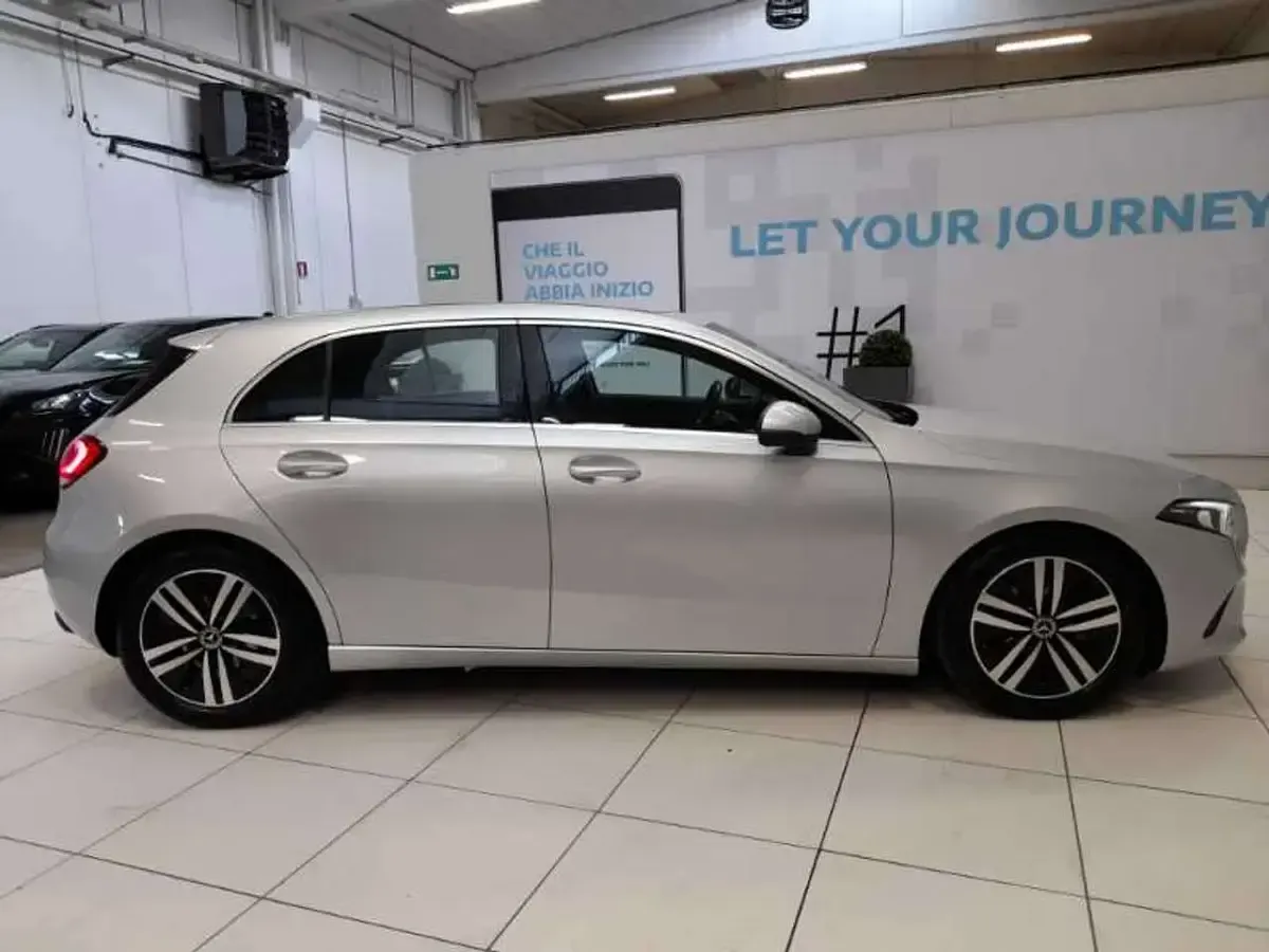 Usata Mercedes A180 Business 116 CV (85 kW) 2021 Gargento Berlina