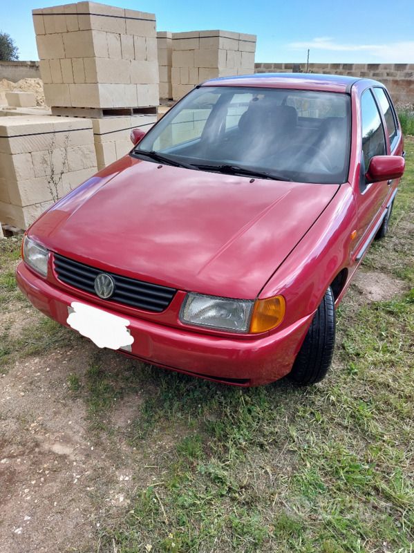 Usata 1996 VW Polo Due volumi | 1000 € (Ottimo prezzo) - Immagine 1/4