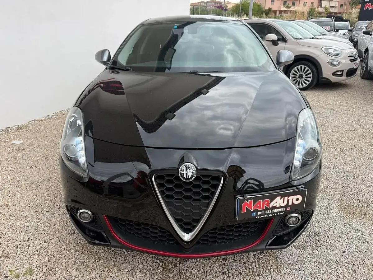Usata Alfa Romeo Giulietta Exclusive 105 CV (77 kW) 2013 Nero Utilitaria