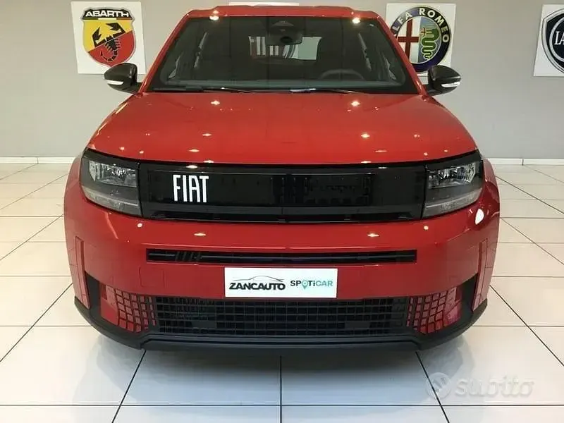 Nuova Fiat Grande Panda Pop 101 CV (74 kW) 2026 Rosso Utilitaria