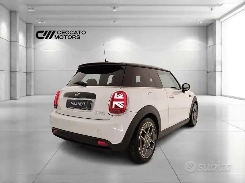 Usata Mini Cooper SE 135 kW (184 CV) 2023 Bianco Utilitaria