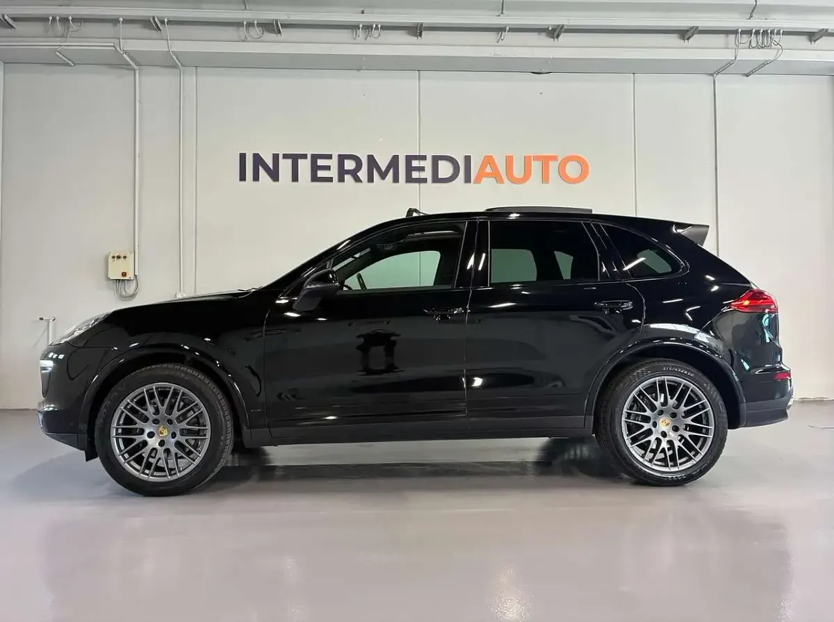 Usata Porsche Cayenne Platinum Edition 250 CV (183 kW) 2017 Nero SUV