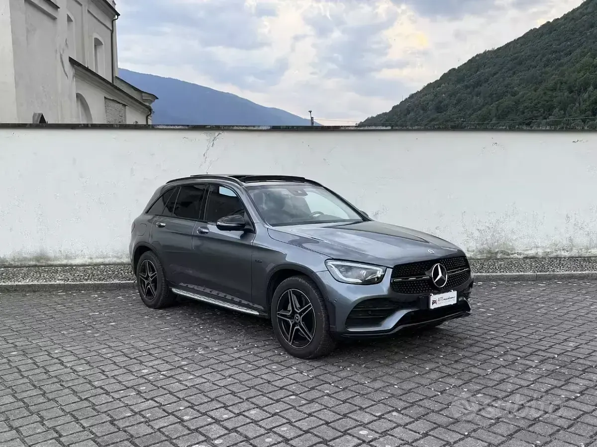 Usata Mercedes GLC300de Premium Plus 194 CV (142 kW) 2021 Grigio SUV