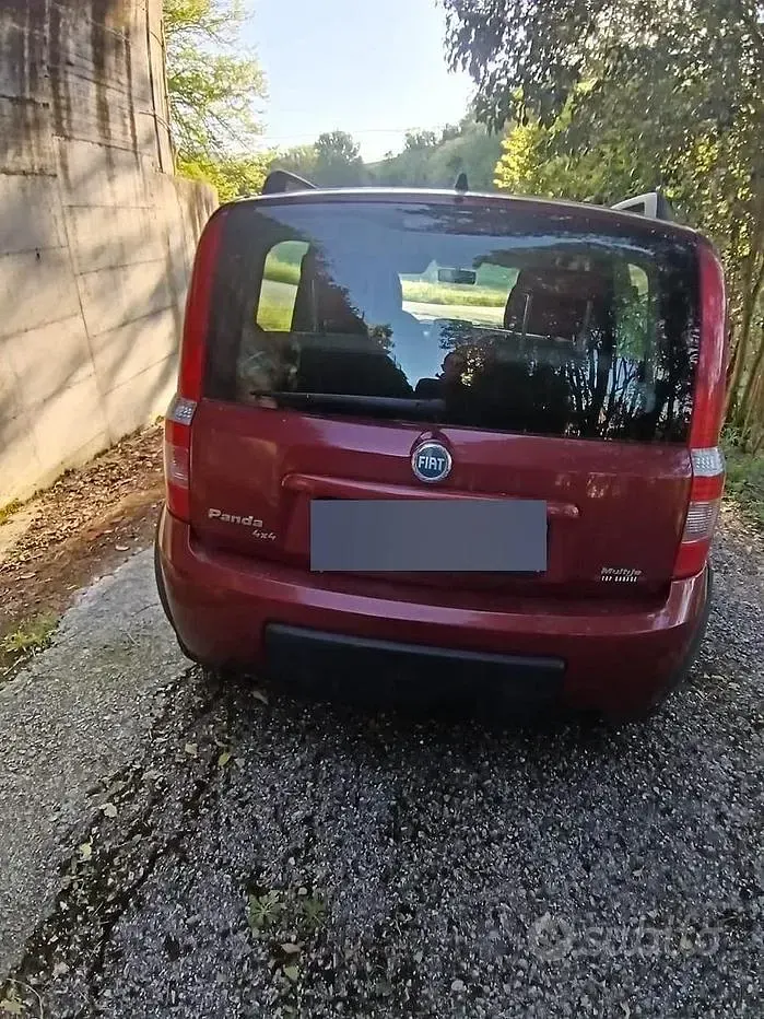 Usata Fiat Panda 4x4 69 CV (50 kW) 2005 Rosso Utilitaria