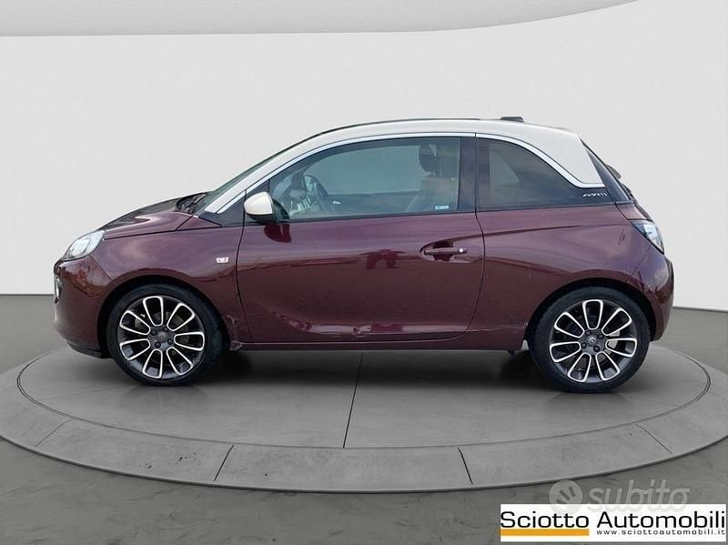 Usata Opel Adam Glam 87 CV (63 kW) 2017 Bordeaux Utilitaria