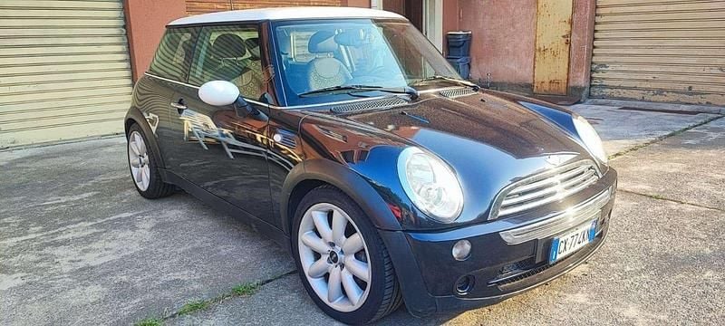 Usata Mini Cooper Seven 116 CV (85 kW) 2005 Blu/azzurro Utilitaria
