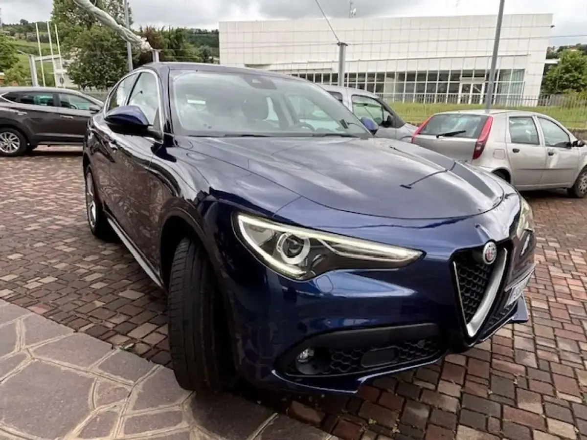 Usata Alfa Romeo Stelvio Executive 209 CV (153 kW) 2018 Antracite SUV