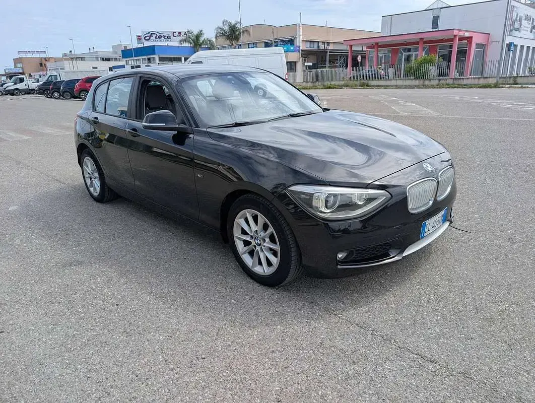 Usata BMW 120 184 CV (135 kW) 2012 Nero Utilitaria