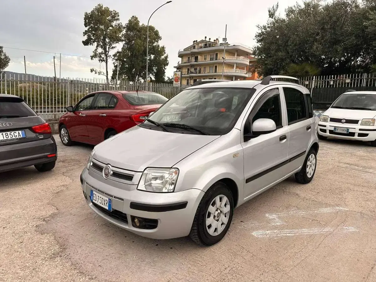 Usata Fiat Panda Dynamic 60 CV (44 kW) 2010 Argento Utilitaria