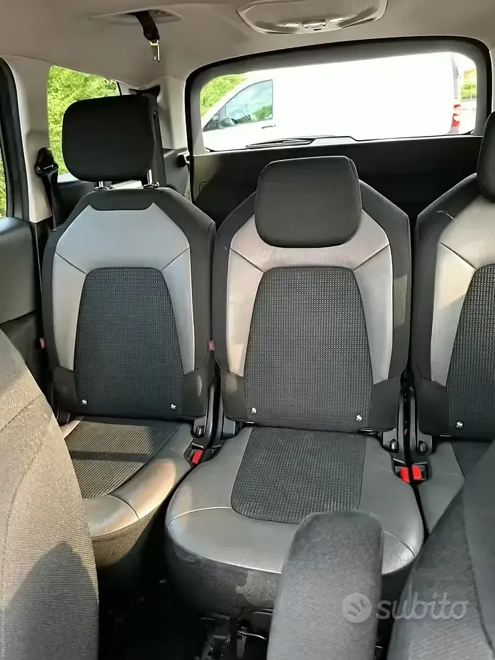 Usata Citroën C4 Picasso 150 CV (110 kW) 2016 Grigio Monovolume