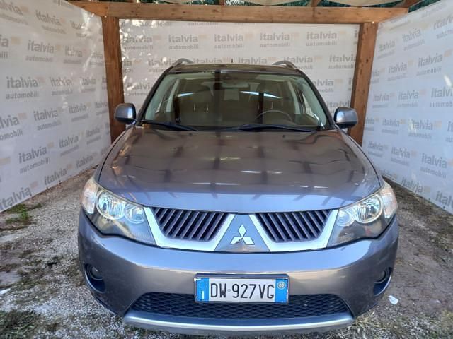 Usata Mitsubishi Outlander Instyle 156 CV (114 kW) 2009 Grigio scuro SUV