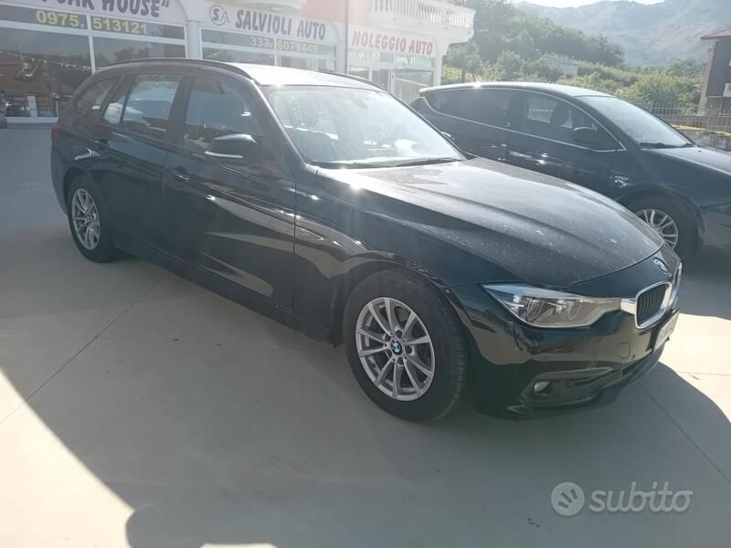 Usata BMW 318 Luxury Line 150 CV (110 kW) 2018 Nero Station wagon