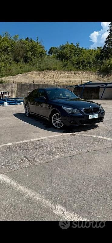 Usata BMW 530 M Sport 231 CV (169 kW) 2006 Blu Berlina