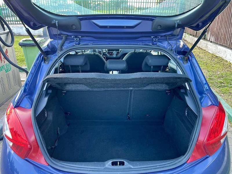 Usata Peugeot 208 Access 82 CV (60 kW) 2014 Lilla Utilitaria