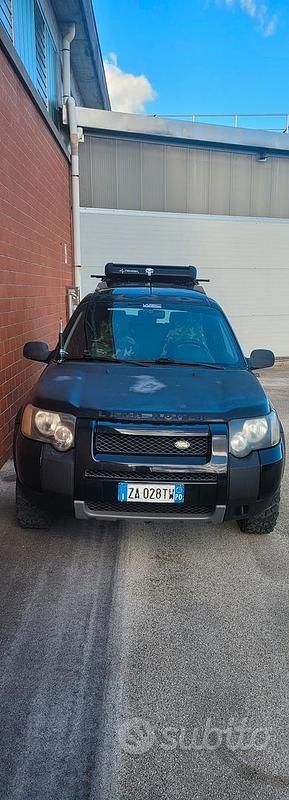 Usata Land Rover Freelander 109 CV (80 kW) 2005 Nero SUV