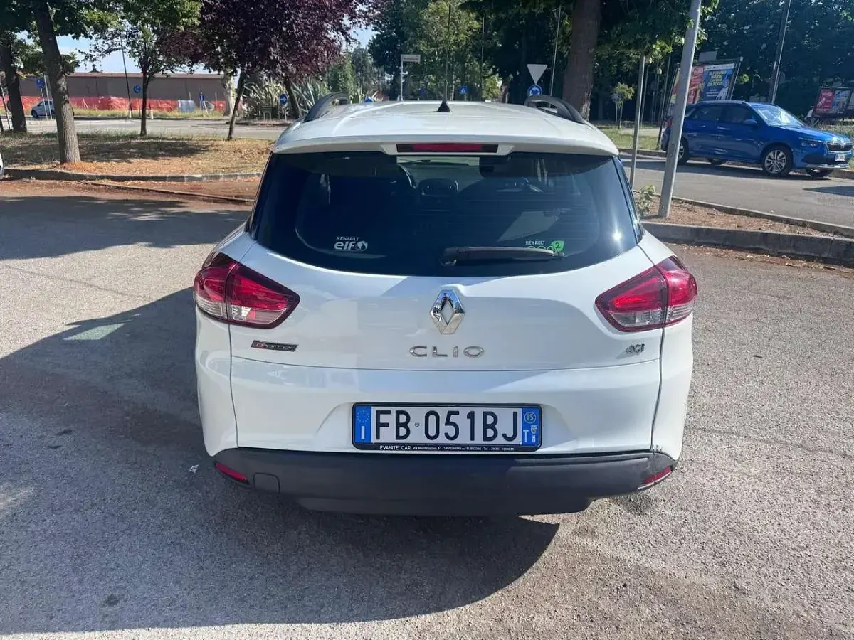 Usata Renault Clio 75 CV (55 kW) 2015 Bianco Station wagon