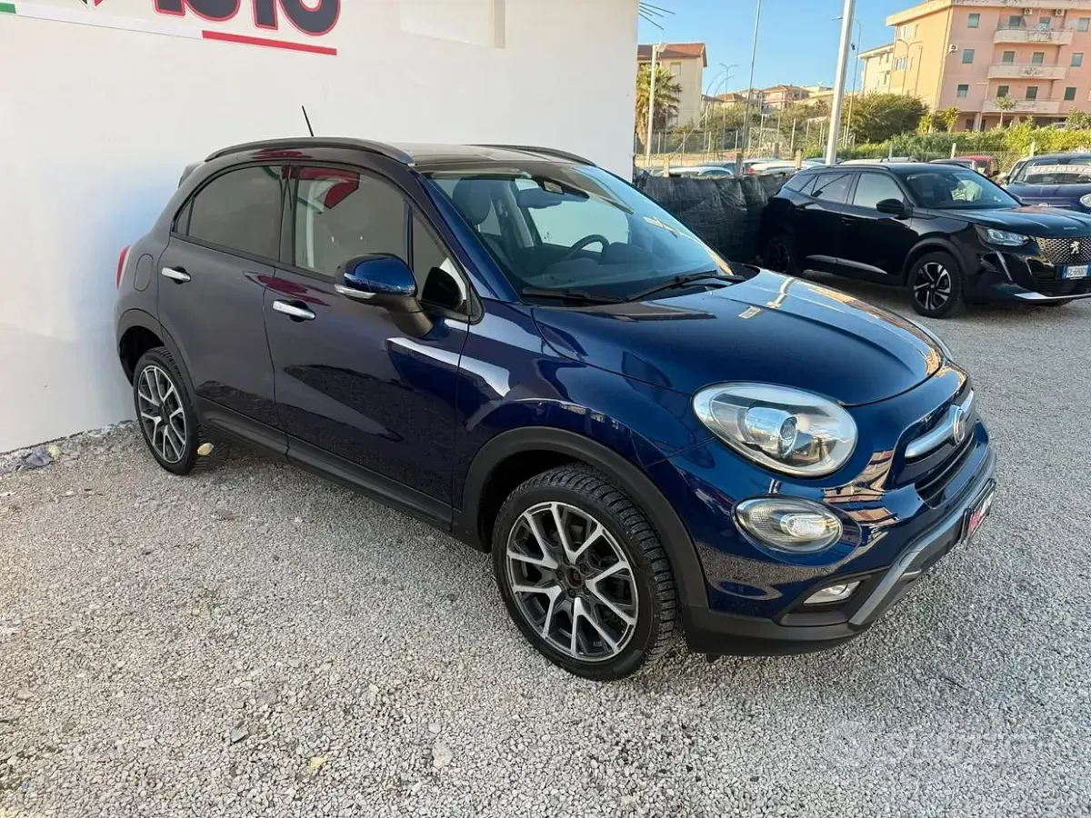 Usata Fiat 500X Cross 140 CV (102 kW) 2015 Blu SUV