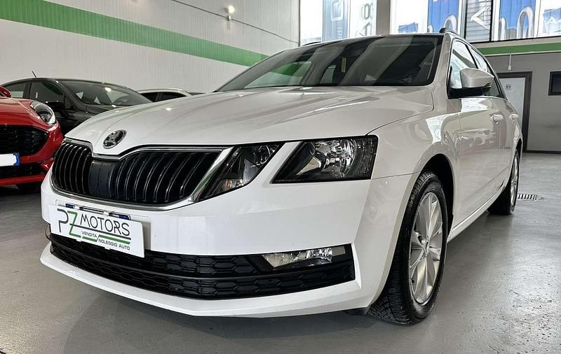 Usata Skoda Octavia Executive 116 CV (85 kW) 2019 Bianco Station wagon
