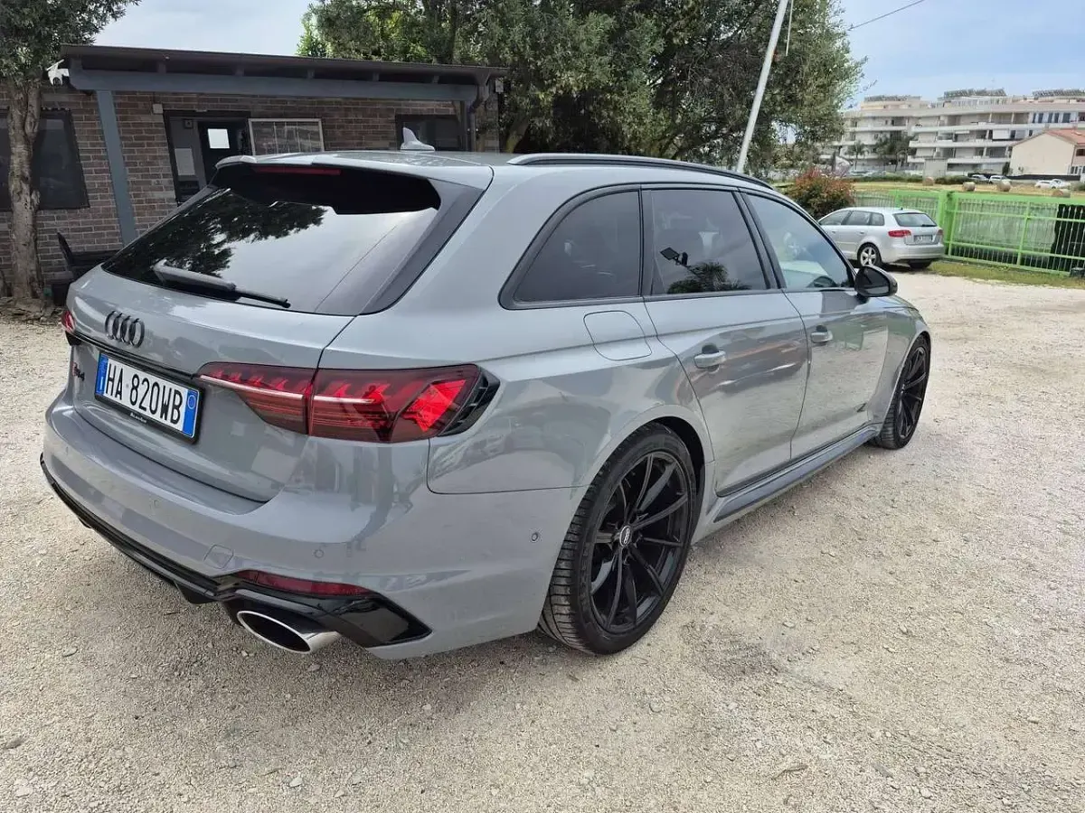Usata Audi RS4 Ambiente 450 CV (330 kW) 2020 Grigio Station wagon