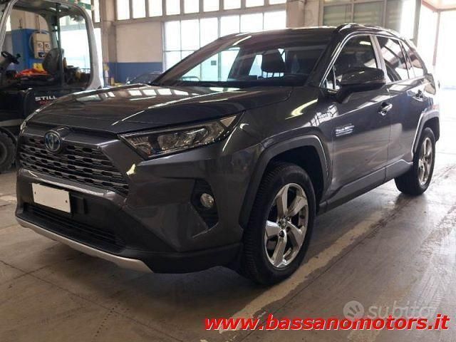 Grigio Usata 2020 Toyota RAV4 Hybrid SUV | 24.000 € (Buon prezzo) - Immagine 1/4