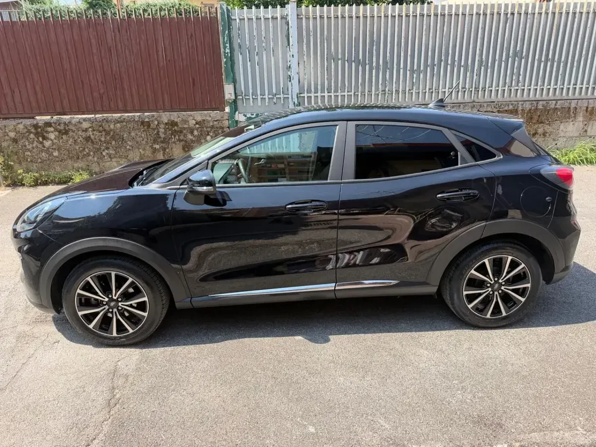 Usata Ford Puma Titanium 125 CV (91 kW) 2022 Nero SUV
