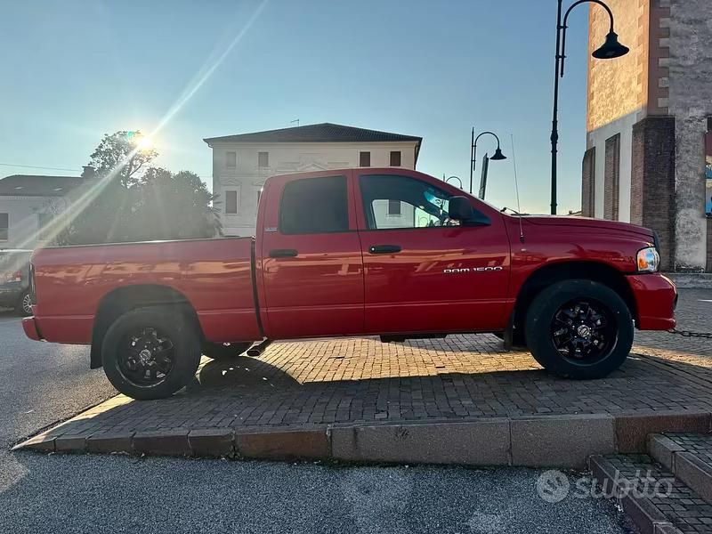 Usata Dodge Ram 345 CV (253 kW) 2006 Rosso Pick-up