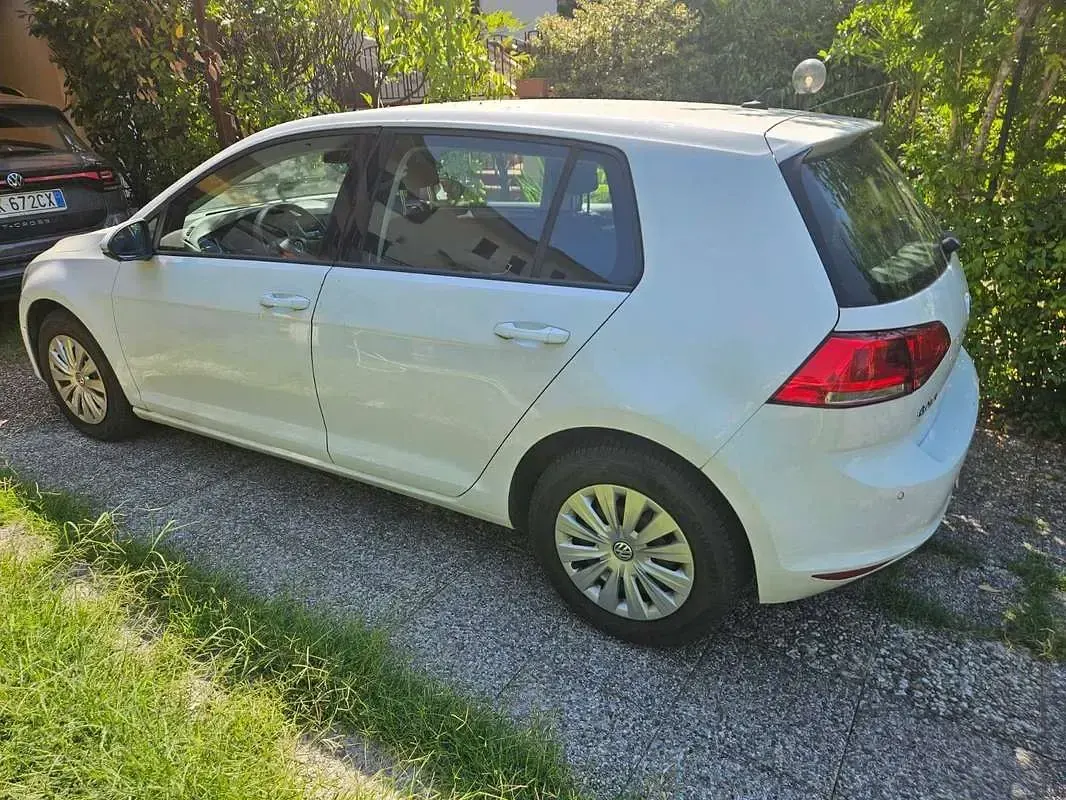 Usata VW Golf VII Comfortline 90 CV (66 kW) 2016 Bianco Station wagon