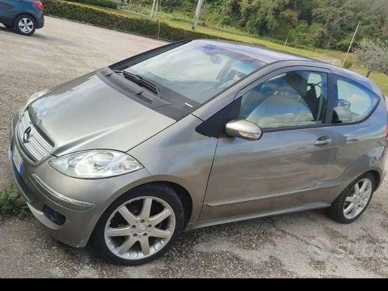 Usata Mercedes A180 Avantgarde 109 CV (80 kW) 2006 Grigio Coupé