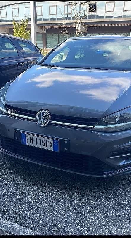 Usata VW Golf VII Sportline 116 CV (85 kW) 2017 Berlina