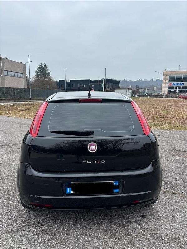 Usata Fiat Grande Punto 65 CV (47 kW) 2008 Nero Utilitaria