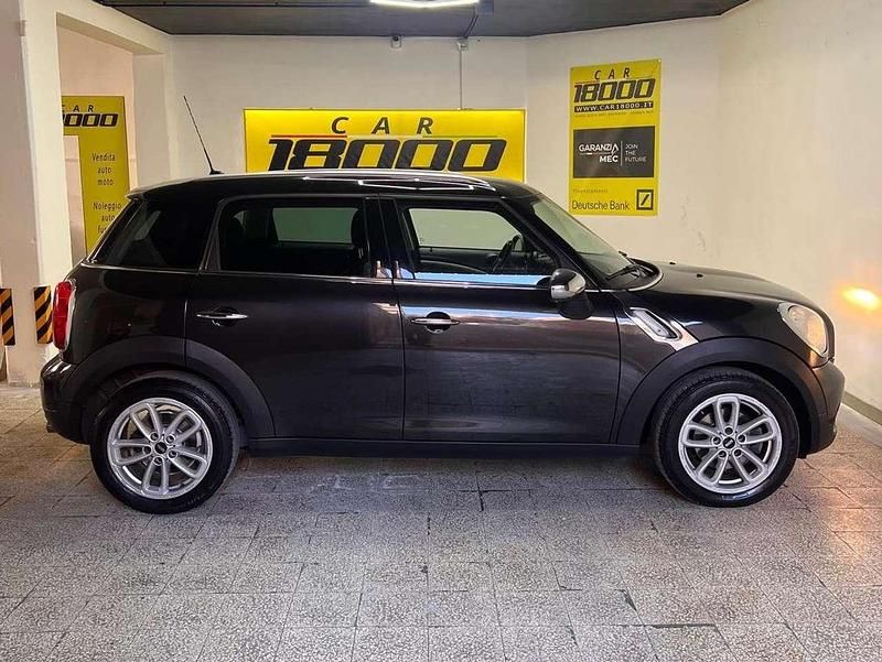 Usata Mini Park Lane Countryman 111 CV (81 kW) 2016 Nero SUV