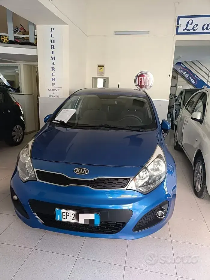 Usata Kia Rio 75 CV (55 kW) 2012 Bluazzurro Berlina
