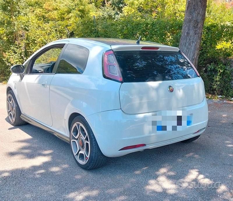 Usata Fiat Grande Punto Abarth 75 CV (55 kW) 2006 Bianco Utilitaria