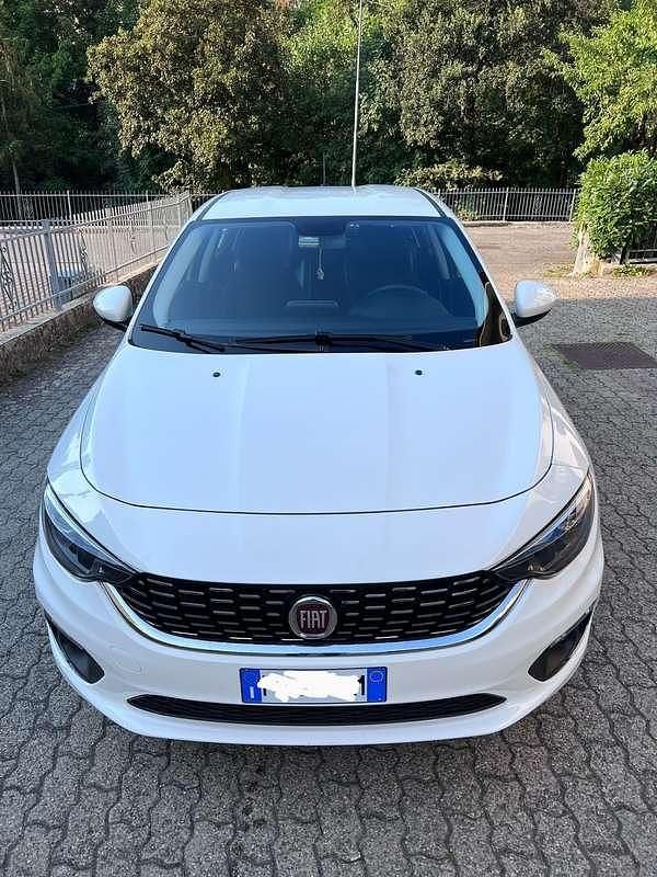 Usata Fiat Tipo Lounge 95 CV (69 kW) 2017 Bianco Berlina