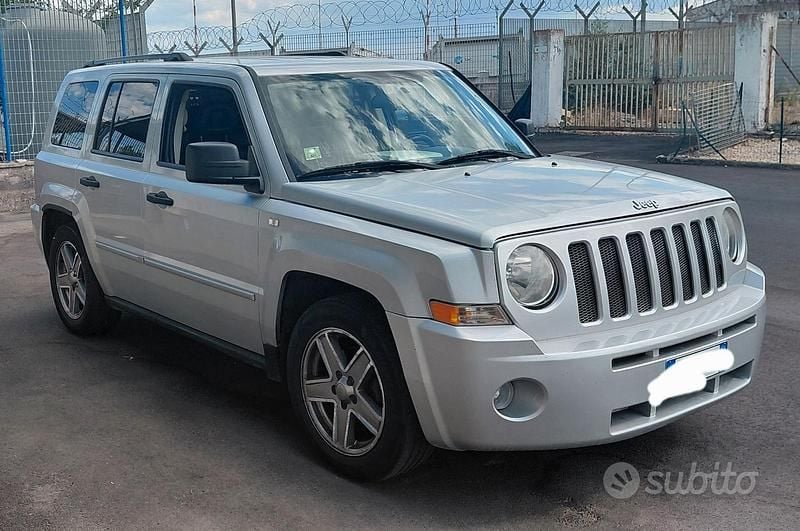 Usata Jeep Patriot 140 CV (102 kW) 2008 Grigio SUV