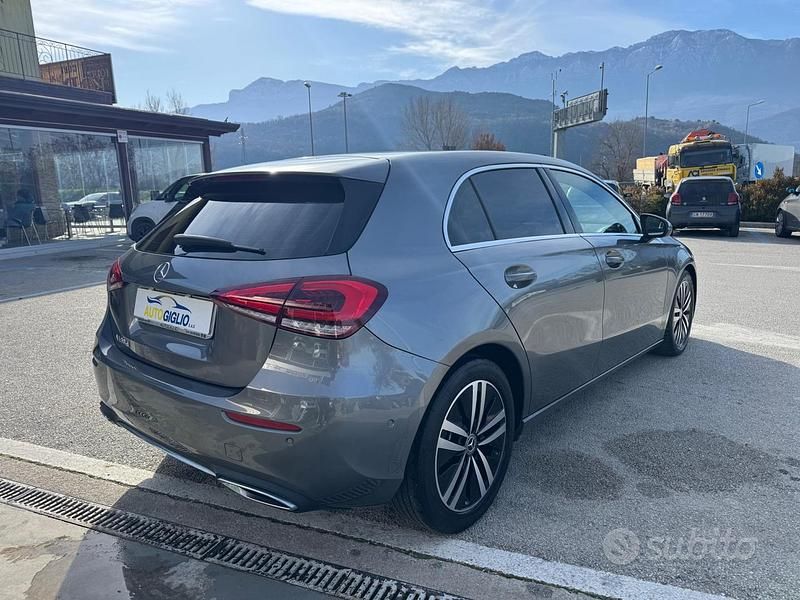 Usata Mercedes A180 115 CV (84 kW) 2021 Grigio Berlina