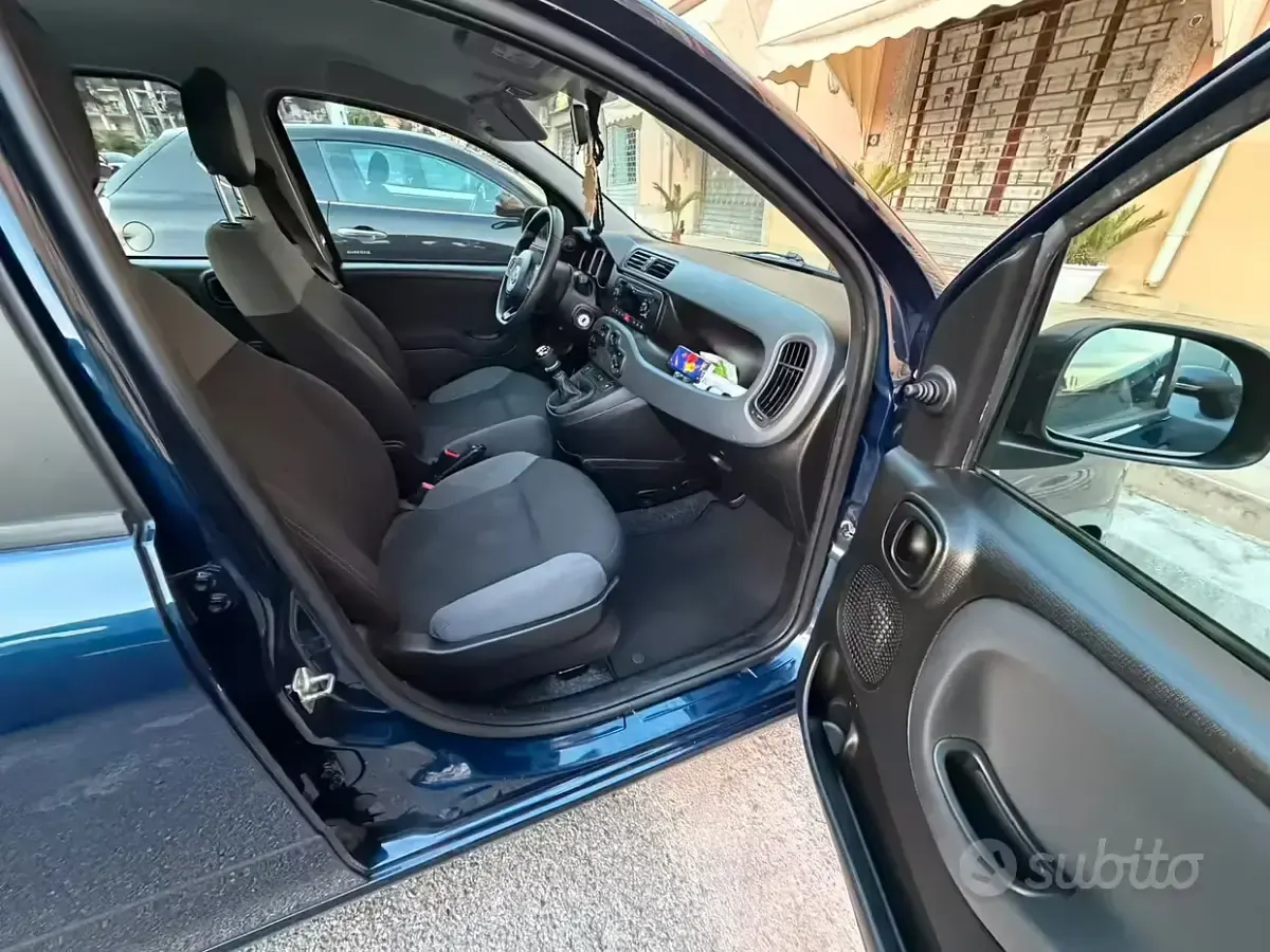 Usata Fiat Panda Easy 69 CV (50 kW) 2019 Blu Utilitaria