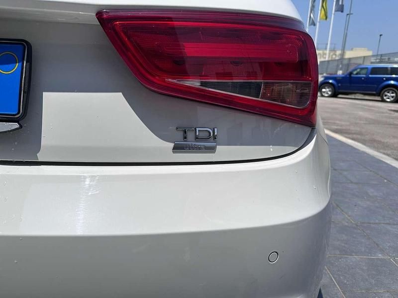 Usata Audi A1 Design 90 CV (66 kW) 2015 Bianco Utilitaria