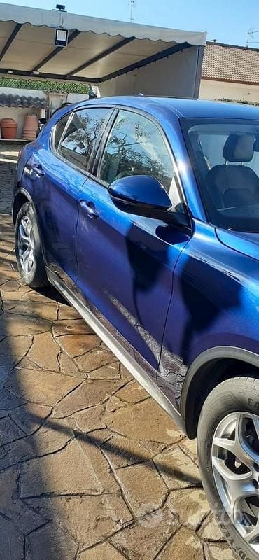 Usata Alfa Romeo Stelvio Business 160 CV (117 kW) 2019 Blu SUV