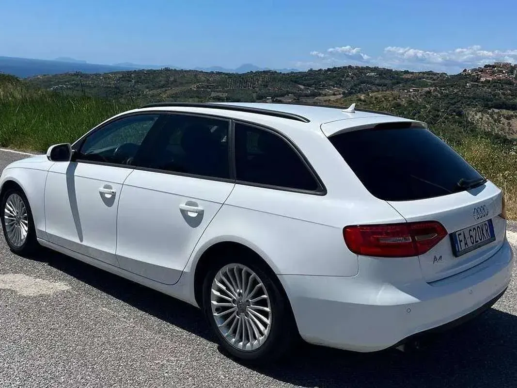 Usata Audi A4 Comfort 110 CV (80 kW) 2012 Bianco Station wagon