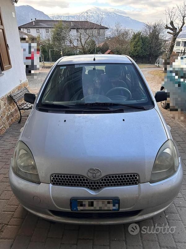 Usata Toyota Yaris 68 CV (50 kW) 2001 Berlina