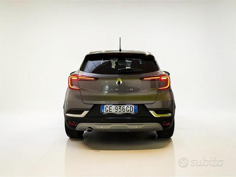 Usata Renault Captur Intens 91 CV (66 kW) 2021 Grigio SUV