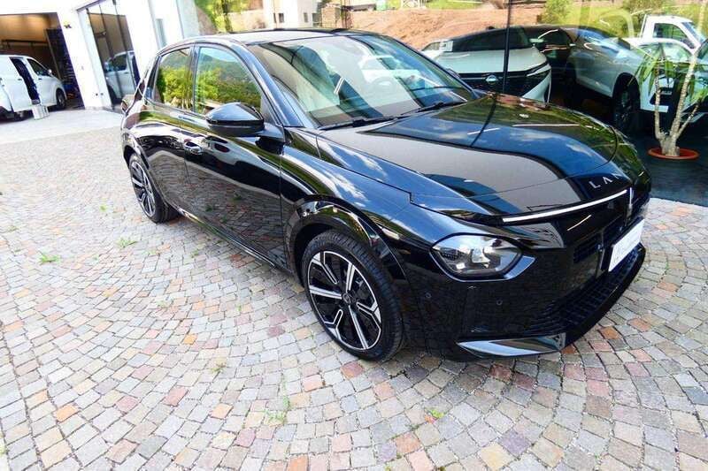 Nuova Lancia Ypsilon 110 CV (80 kW) 2025 Nero Utilitaria