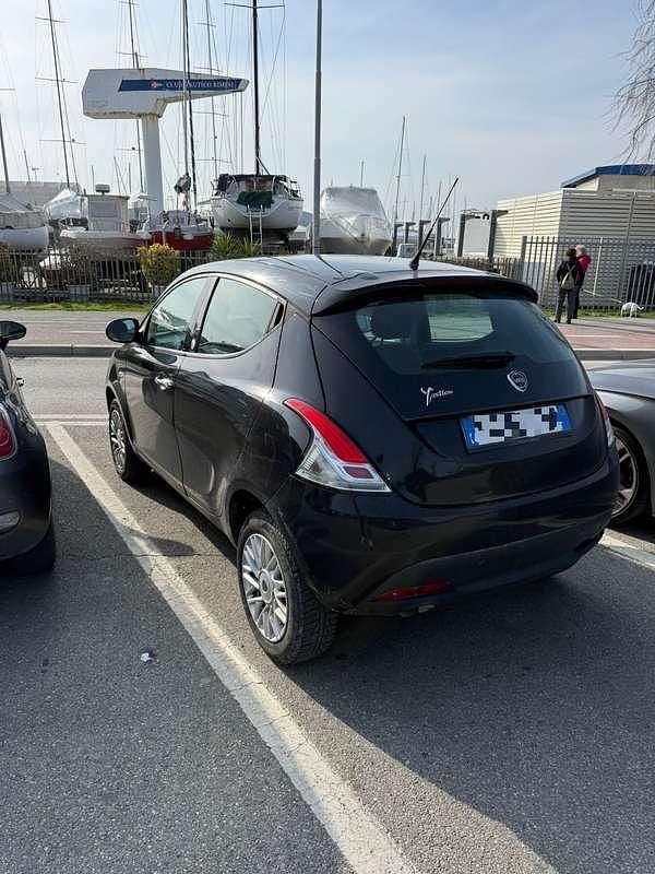 Usata Lancia Ypsilon 80 CV (58 kW) 2015 Utilitaria