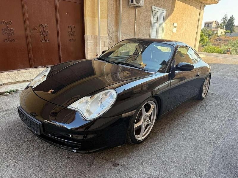 Usata Porsche 911 Carrera 4 300 CV (220 kW) 2001 Nero Coupé