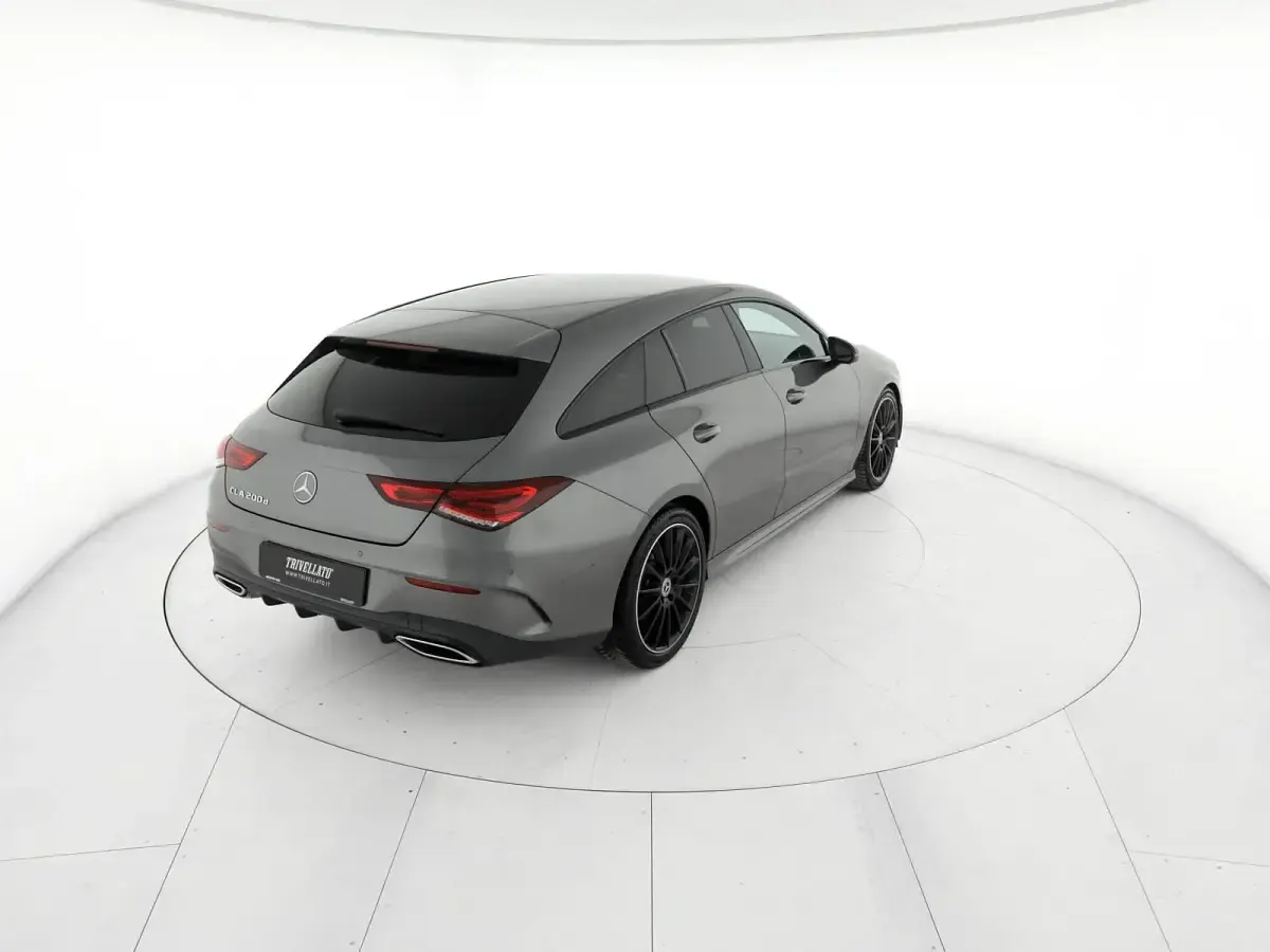 Usata Mercedes CLA200 Premium 150 CV (110 kW) 2023 Grigio montagna Coupé
