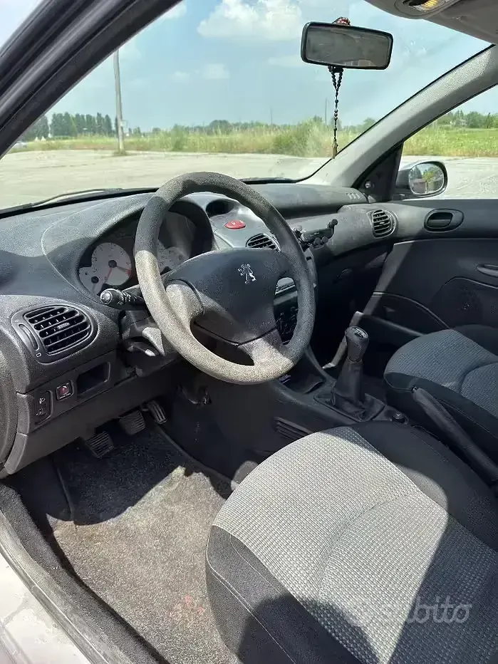 Usata Peugeot 206 60 CV (44 kW) 2005 Grigio Utilitaria