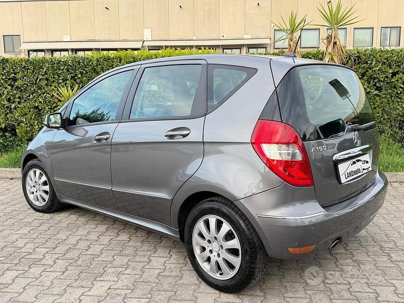 Usata Mercedes A160 95 CV (69 kW) 2010 Grigio Utilitaria