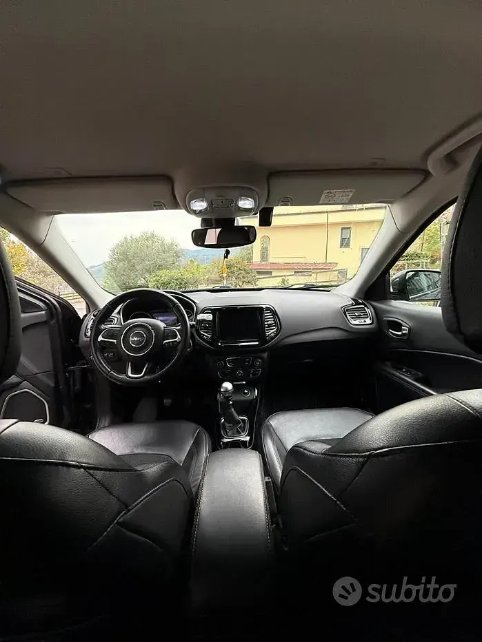 Usata Jeep Compass 120 CV (88 kW) 2018 Grigio SUV